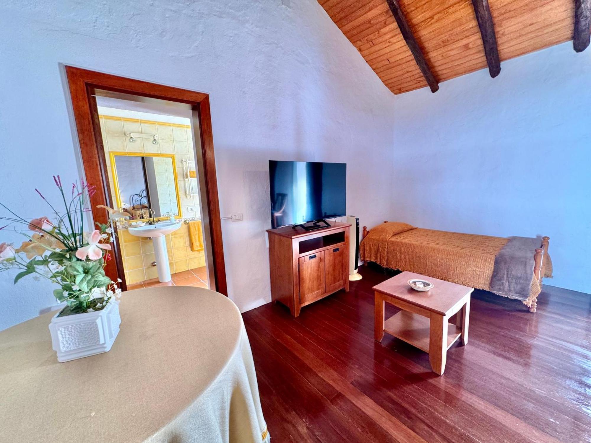 Guanche 'Casa Rural Canaria' Сан-Мігель-де-Абона Екстер'єр фото